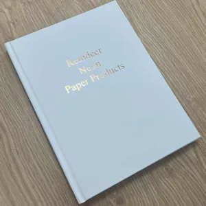 كتاب غلاف مقوى مخصص، كتاب قصص، ألبوم صور، رواية، كتاب مزخرف Customized Hardcover Book Storybook Photo Album Novel Decoration Book