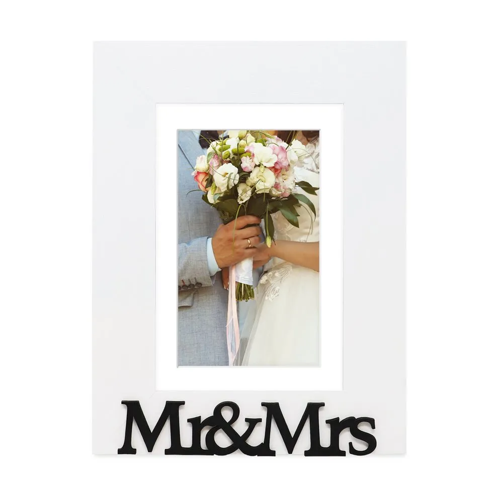 Isaac Jacobs Wood Sentiments “Mr & Mrs” Picture Frame, Newlywed Photo Gift for Wedding, Display on Tabletop, Desk