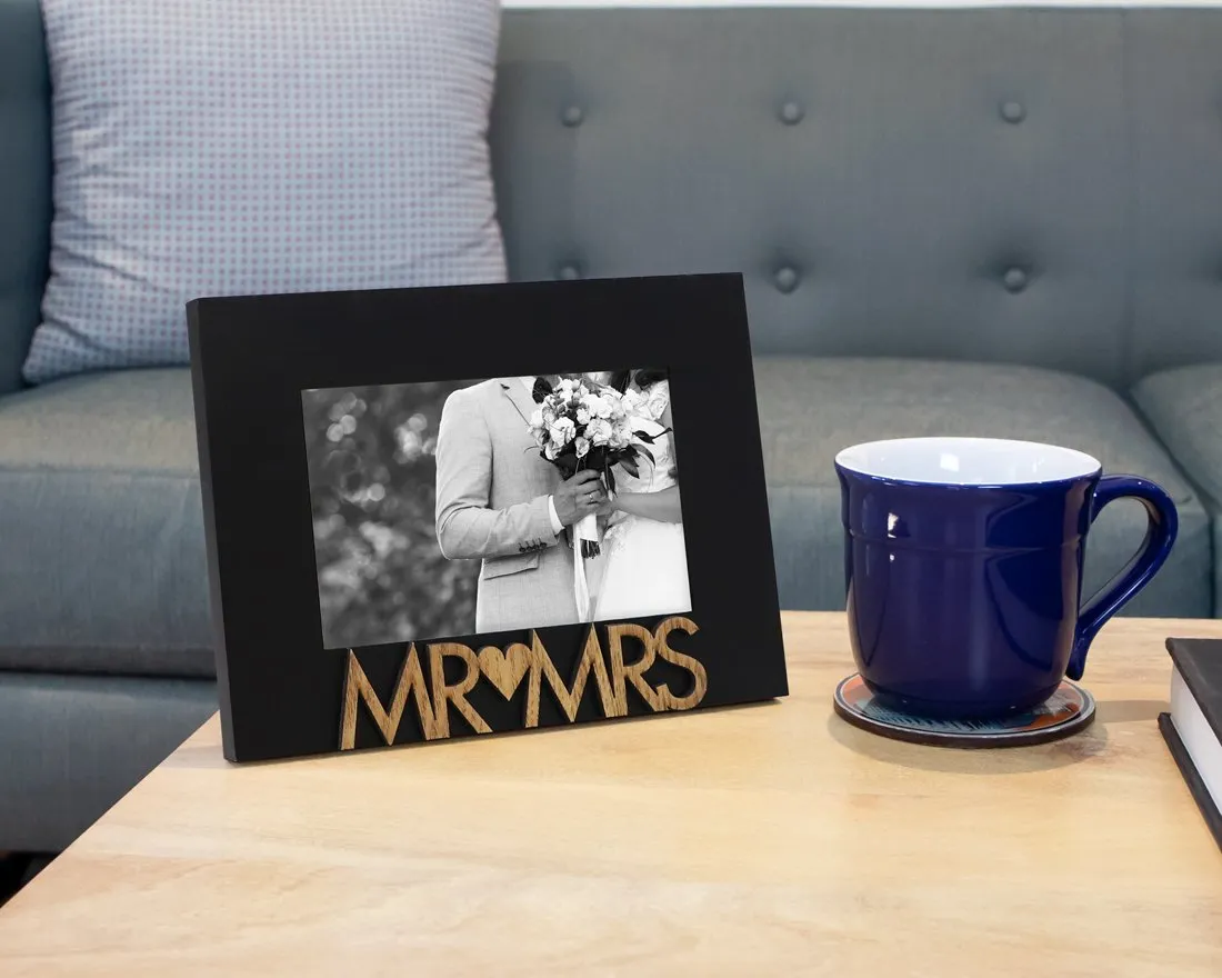 Isaac Jacobs Wood Sentiments “Mr & Mrs” Picture Frame, Newlywed Photo Gift for Wedding, Display on Tabletop, Desk